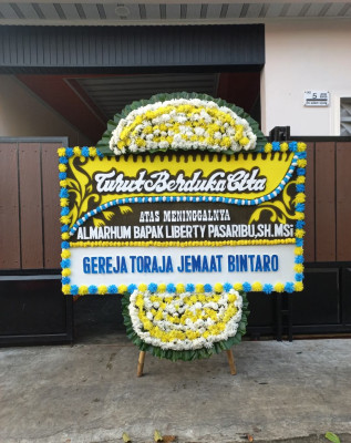 Papan Bunga Duka di Bangetayu Wetan
