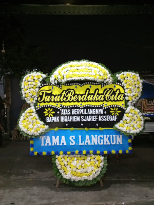 Papan Bunga Duka di Bangetayu Wetan